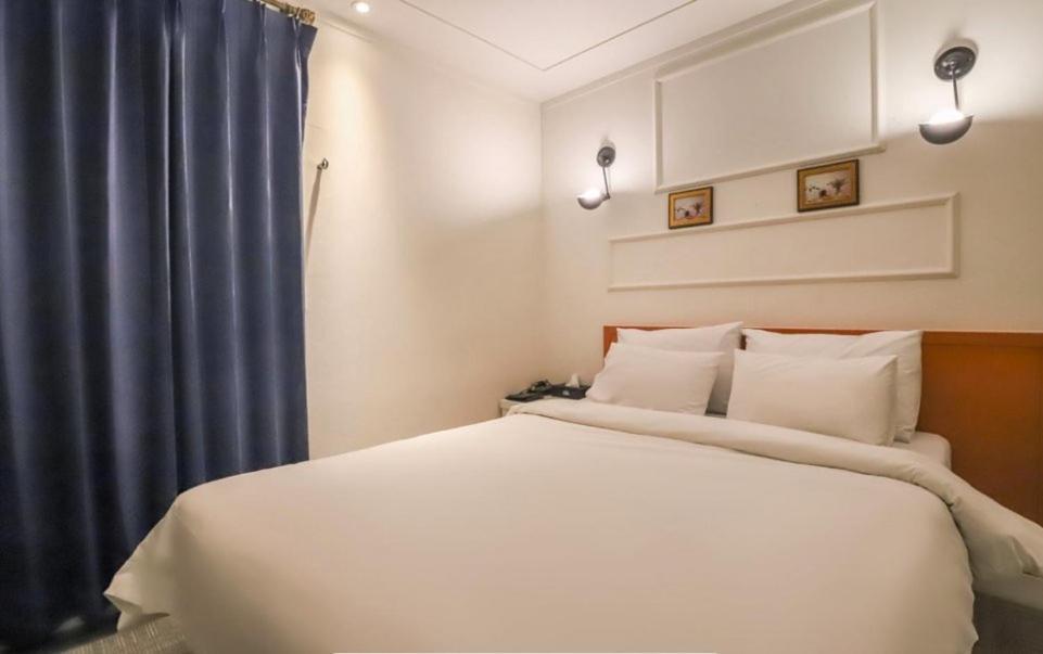 Yongin Avenue Hotel Buitenkant foto